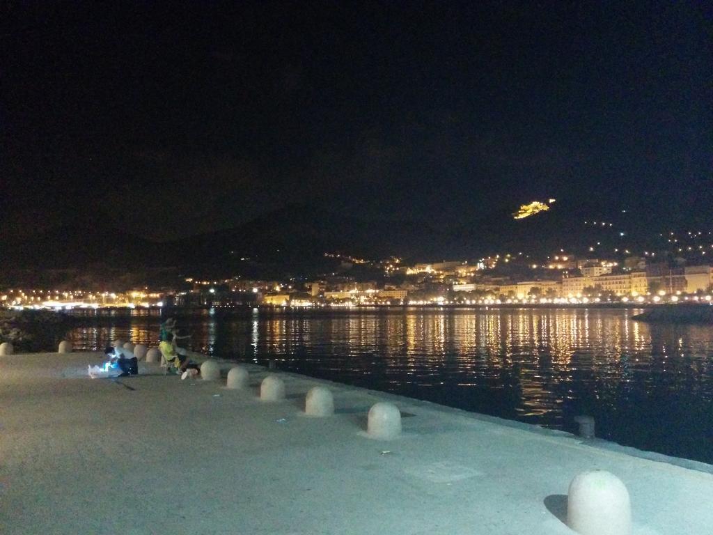 La Mia Casetta Салерно Экстерьер фото